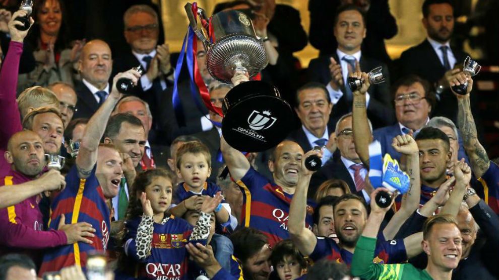 根据西班牙媒体《马卡报》的报道，本周日与阿拉维斯的国王杯比赛，如果巴萨夺冠他们将不会进行特别的庆祝。