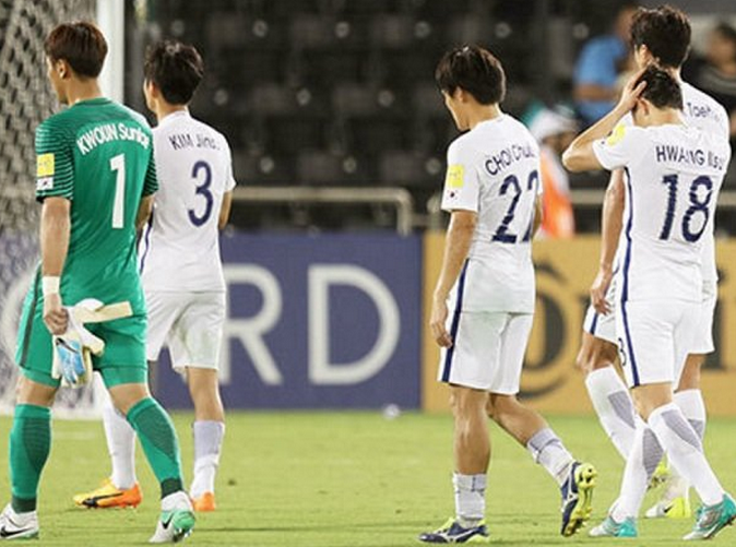 国足世预赛:中国队排小组末位 卡塔尔3-2胜韩国