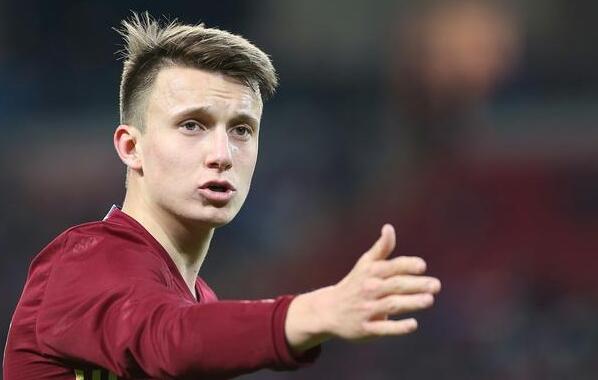 官方：摩纳哥中场戈洛温伤停1个月