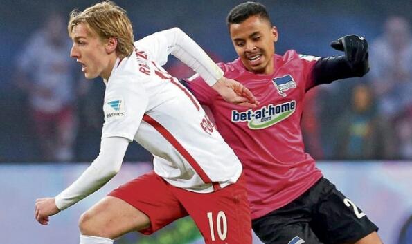 柏林赫塔VS莱比锡红牛 为见证历史 近万名莱比锡球迷远征柏林