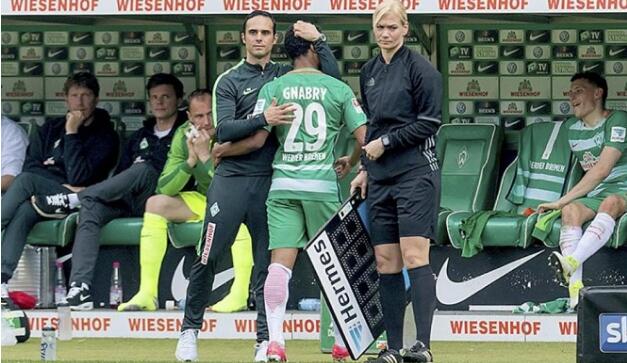 不莱梅3-5霍芬海姆 格纳布里遭遇不莱梅球迷巨大嘘声