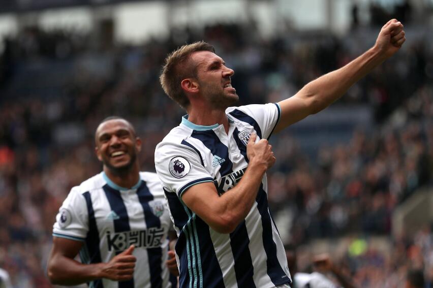 曼联VS西布朗，官方：西布朗续约老将麦考利一年