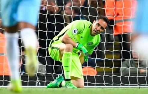 曼城VS莱斯特城 布拉沃更新推特感谢巴萨俱乐部关心