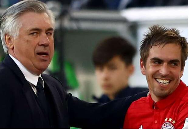 拜仁VS弗赖堡 拉姆：里贝里已经答应给我买新赛季季票了