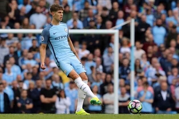 曼城3-1赫尔城，斯通斯防守稳健8.5分获全场最高评分