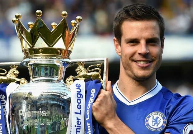 巴萨今夏的首要任务便是补强右后卫位置。塞尔吉-罗贝托本赛季已经非常优秀，但是客串终究是客串，理想情况仍然是能够将他解放重新回到中场。