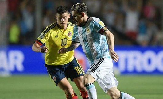 J罗与梅西在赛场上交手