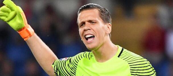 过去两个赛季，什琴斯尼都被阿森纳租借到了罗马。近日在接受采访时，什琴斯尼表示自己在罗马过得很开心，但也愿意在今夏重回阿森纳。