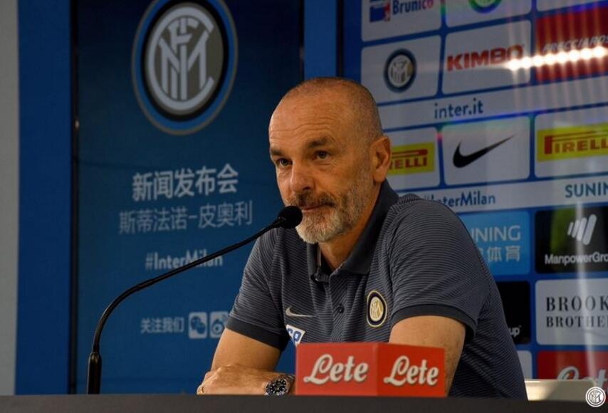 北京时间4月15日，来自意甲豪门国际米兰官方微博的消息，当地时间4月14日傍晚，国际米兰足球俱乐部在米兰德比赛前，面对中国媒体和中国球迷召开了一场媒体见面会，蓝黑军团主帅皮奥利回答了相应问题。