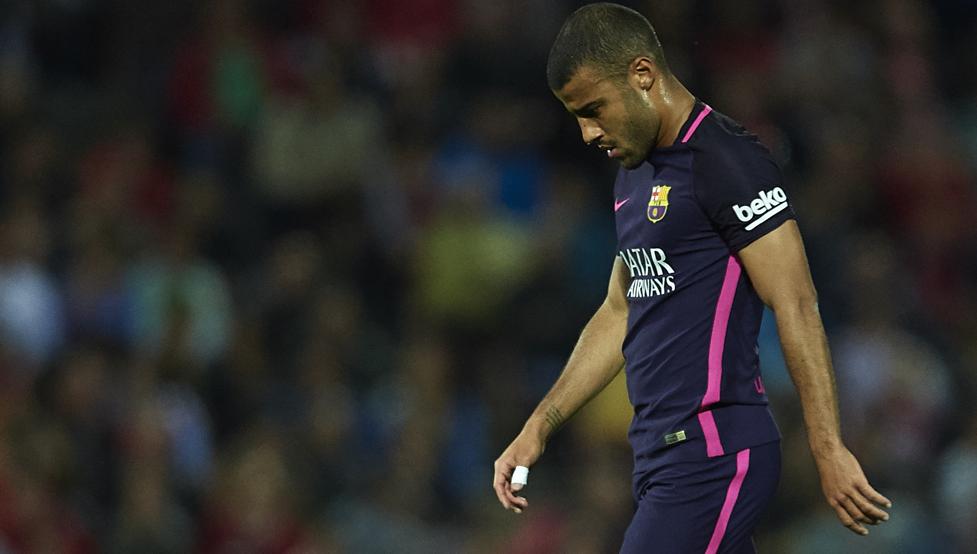 据西班牙《世界体育报》报道，巴塞罗那俱乐部收到了一个好消息，在上轮西甲与格拉纳达的比赛中受伤离场的巴西中场拉菲尼亚的伤势没有大碍，他将缺阵15天左右的时间。