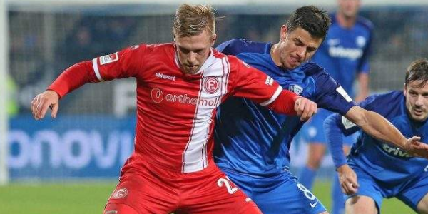 德累斯顿vs杜塞多夫:杜塞尔多夫继续以2分优势领跑