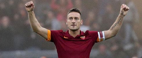 罗马球员纳因戈兰将队长托蒂比作网球赛场上的费德勒，后者在昨天的迈阿密大师赛中战胜纳达尔夺冠。