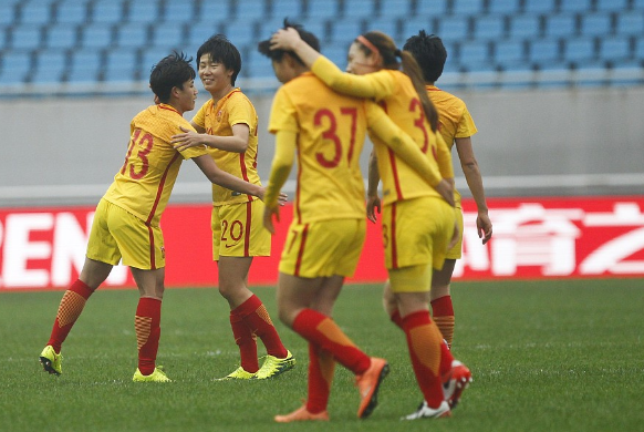 中国女足2-1克罗地亚女足 李丹阳造乌龙 杨丽单刀破门