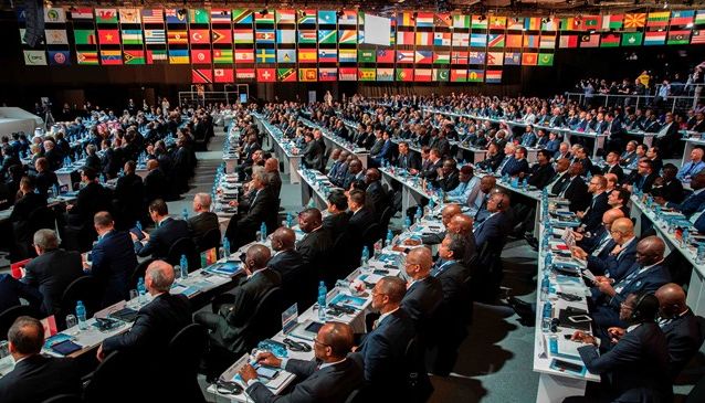 第67届国际足联代表大会今日在巴林首都麦纳麦市举行，一共211个国家地区足协成员参与本次会议。本次大会除了对2016年FIFA的一系列工作进行总结以外，更重要的是就未来的几个关键决议达成了一致。