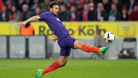 多特VS不莱梅 德媒：皮萨罗或最后一次为不莱梅出场