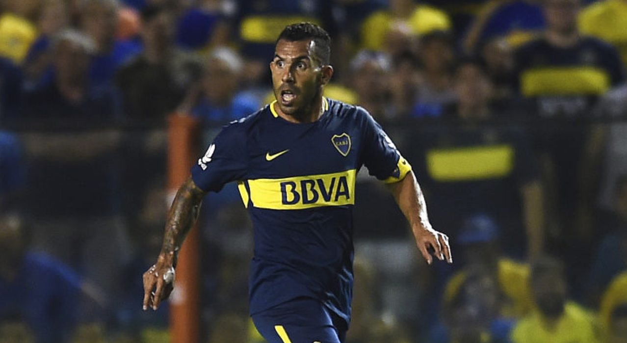 回家就重生!特维斯回归博卡首秀献助攻、造红牌。