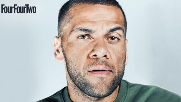 阿尔维斯狂讽阿森纳：在巴萨最想踢他们 随便虐