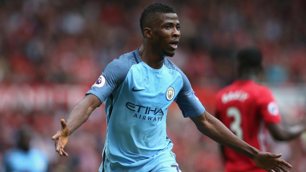 据《体育图片报》报道，英超豪门曼城有意在今夏引进一位重量级的前锋，多特大腿奥巴梅扬成为了他们首要的引援目标。