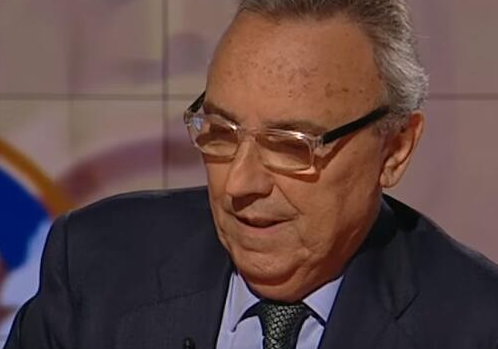 前巴萨主席揭露签约罗纳尔多趣闻，谈论菲戈转会皇马