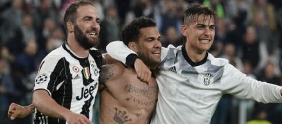 莱斯特城1-6热刺 英媒：热刺有意引进尤文边卫阿尔维斯