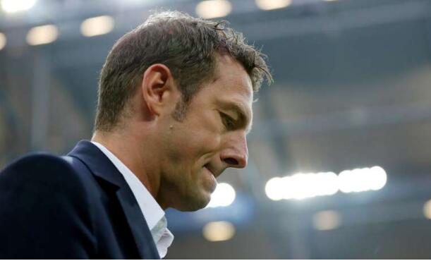 因戈尔施塔特1-1沙尔克04 德媒：沙尔克主帅魏因齐尔将会留任