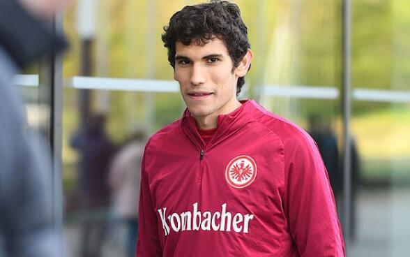 法兰克福VS奥格斯堡 官方：法兰克福中卫巴列霍受伤 或赛季报销