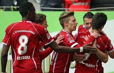 雷根斯堡vs凯泽斯劳滕分析:鱼腩之争,雷根斯堡主场占优