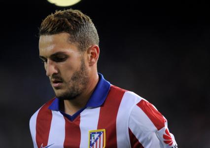 马竞将在今晚的欧冠半决赛次回合主场迎战同城死敌皇马，床单军团要想晋级的话就需要逆转首回合3球落后的劣势，马竞球迷则在球队下榻酒店附近进行了声势巨大的助威活动，希望能鼓舞球员创造奇迹。