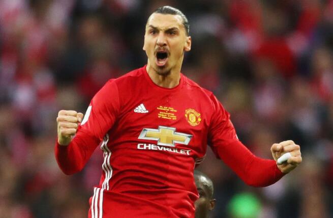 曼联VS西布朗，伊布社交平台秀身材 自称返老还童