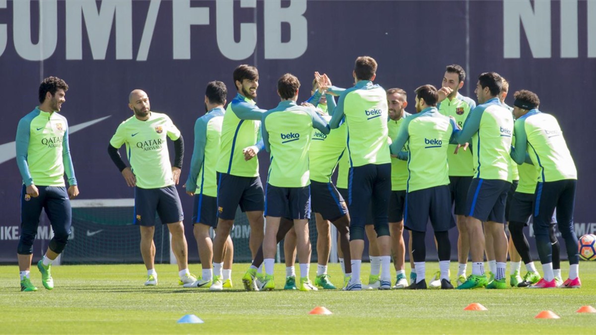 在今天凌晨结束的一场西甲比赛中，巴塞罗那在客场4-1大胜拉斯帕尔马斯，联赛争冠形势依然胶着。本场比赛过后，恩里克决定全队放假3天，好好休整。