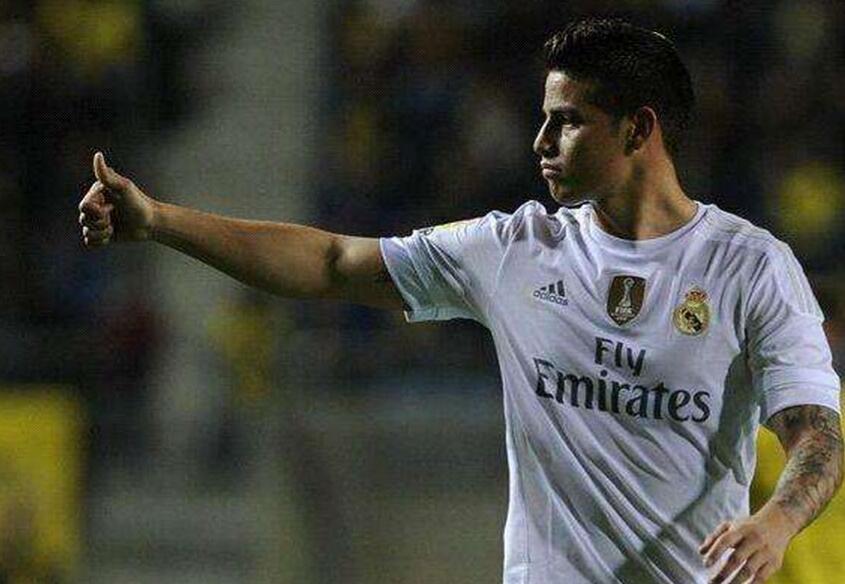 本赛季，皇马球星J罗在重要比赛中一般是坐在板凳席上，其中包括欧冠1/4决赛两回合对阵拜仁的比赛以及半决赛两回合对阵马竞的比赛。