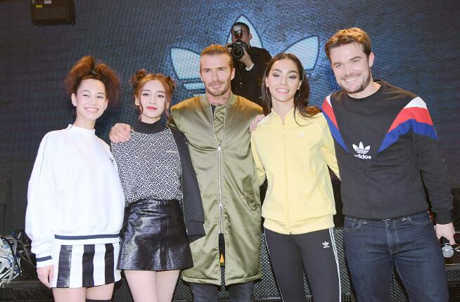 贝克汉姆:中国足球还很落后,家长应该送孩子去踢球