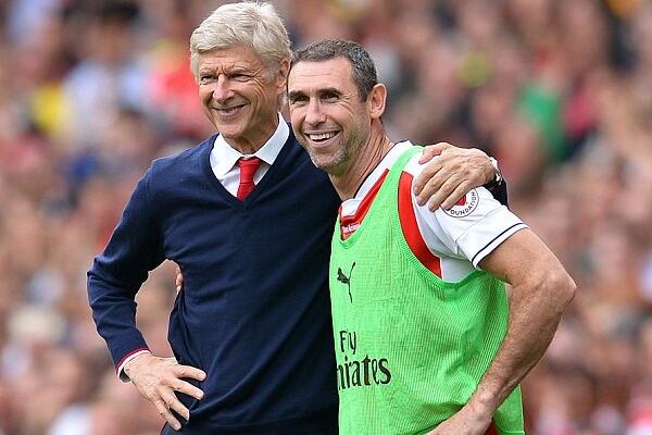 阿森纳传奇：热刺？他们至少落后阿森纳十年