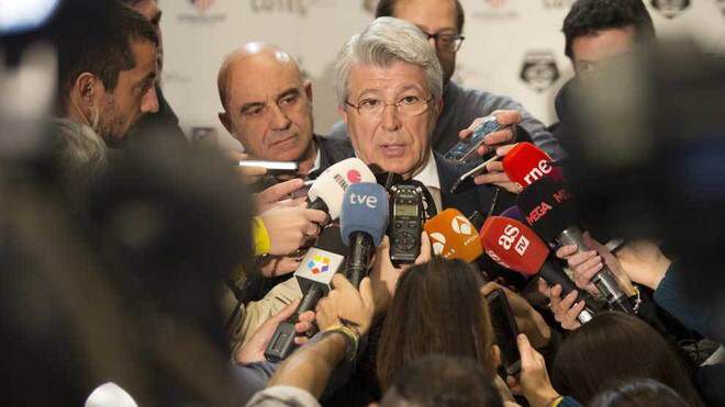 根据《马卡报》周二的报道，皇马将以2400万欧元签下所属权属于马竞的后卫西奥-埃尔南德斯，随后马竞主席塞雷佐对这一传闻做出了回应。