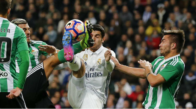 数据显示莫拉塔在担任替补的时候效率更高