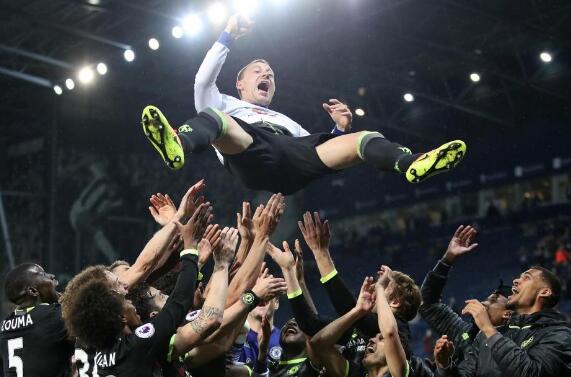 西布朗0-1切尔西 特里：坐在板凳上见证夺冠一样让人兴奋