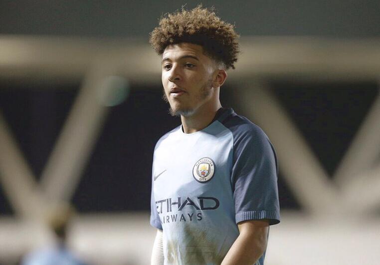 阿森纳VS曼城，曼城希望续约球队新星杰登-桑乔