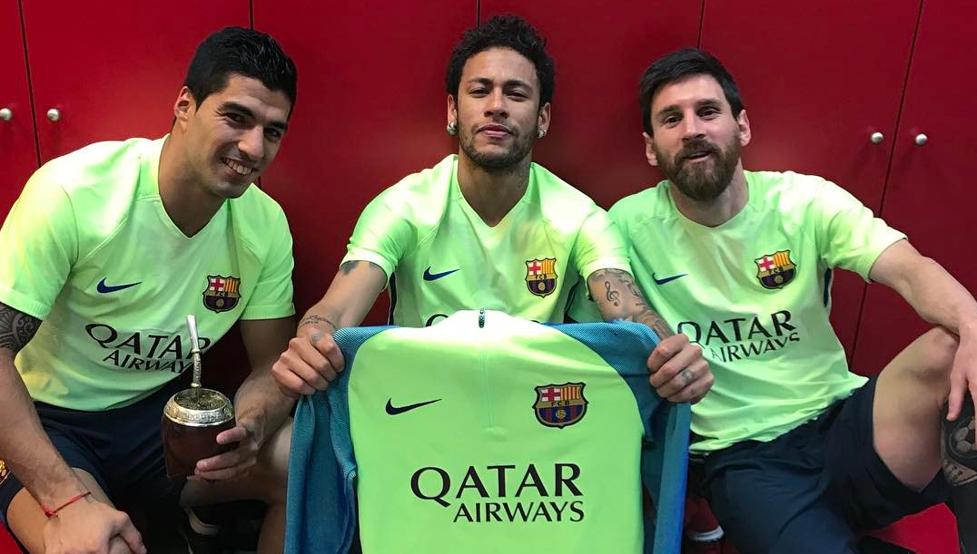 巴萨的技术总监罗伯特-费尔南德斯周一在接受《RAC1》的采访时谈到了内马尔和迪巴拉，他表示球队已经拥有了MSN，所以不需要迪巴拉。