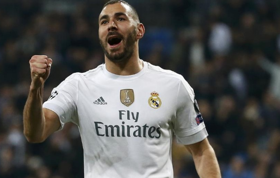 AC米兰VS巴勒莫 意媒：若收购交易顺利完成 AC米兰今夏求购本泽马