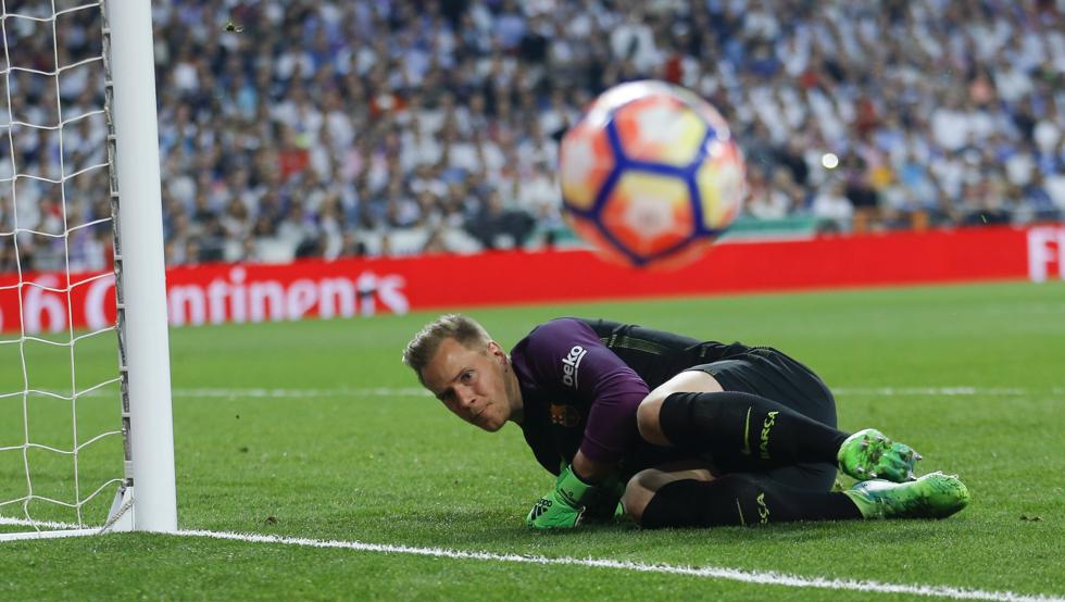 在本轮西甲的焦点大战中，巴萨客场3-2绝杀皇马，比赛中两队的门将特尔施特根和纳瓦斯都有着相当出色的表现。赛后，特尔施特根称赞了纳瓦斯的发挥。