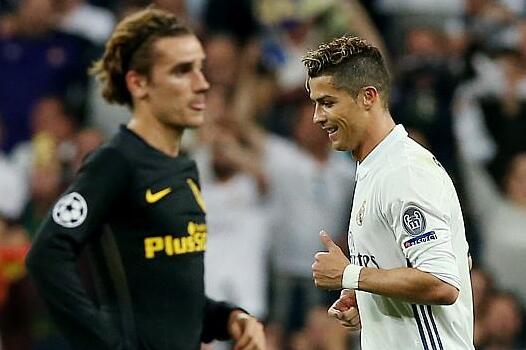 北京时间今天凌晨，皇马在欧冠半决赛首回合主场3-0战胜马竞，皇马当家球星C罗上演帽子戏法。在赛后，曾效力于皇马的英格兰名宿麦克马纳曼表示，如果格列兹曼的身价有1亿英镑的话，那么C罗就值2亿英镑。