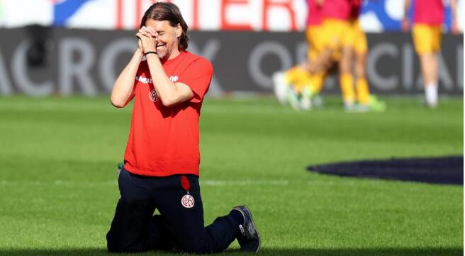 美因茨4-2法兰克福 德媒：美因茨主帅施密特赛季结束后下课