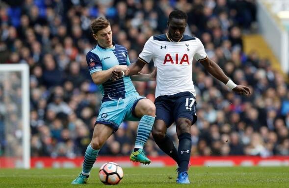 赫尔城1-7热刺 法媒：米兰双雄马赛欲争夺热刺中场西索科