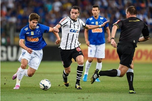 格雷米奥vs克鲁塞罗:格雷米奥大战克鲁塞罗难有作为