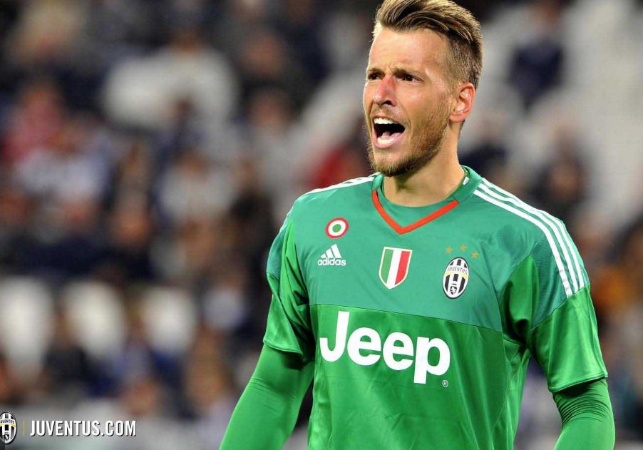 意大利杯决赛中尤文2:0战胜拉齐奥，替补布冯出场的门将内托曾连续做出关键扑救。赛后巴西人表示自己做出的扑救有幸运的成分。