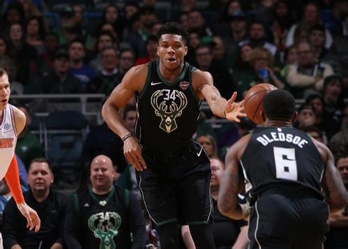 字母哥绝杀尼克斯