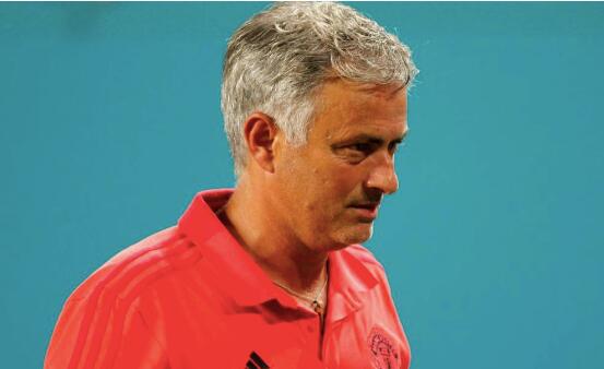 前曼联高层：穆里尼奥现在在曼联并不开心