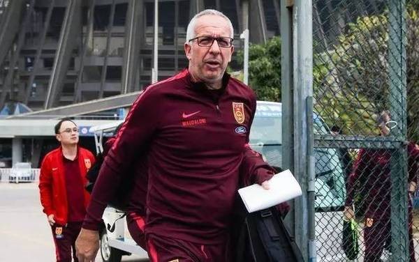 里皮的助手马达洛尼成为了中国U22青年队的主帅，他表示自己很乐于接手这份工作。