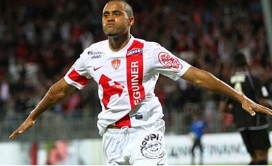 法乙 阿雅GFCOvs布雷斯特分析 阿雅克肖GFCO惨遭大比分失利