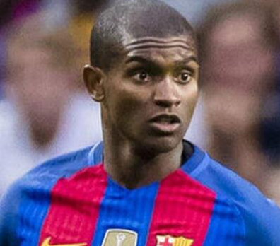 上周末，马龙-桑托斯为巴萨上演了西甲首秀，他踢满了90分钟。巴萨最终大胜拉斯帕尔马斯，继续保留夺冠的希望。